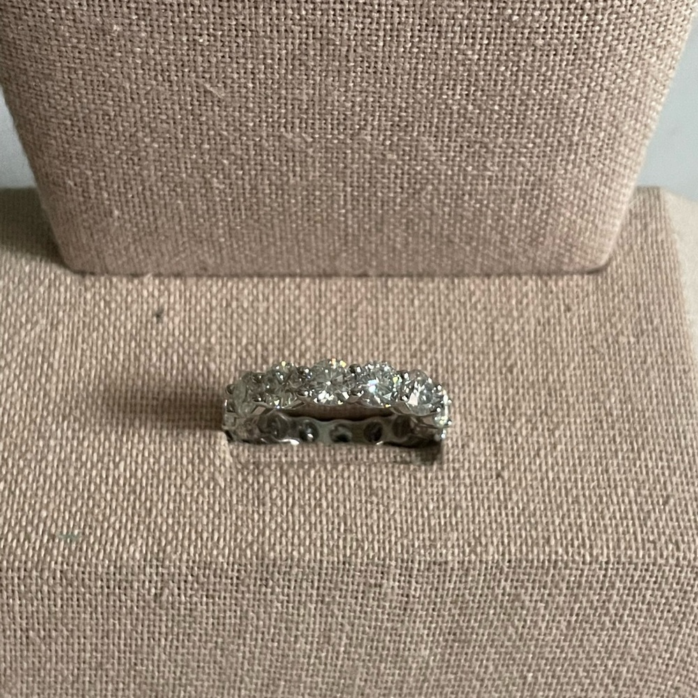 7 CT Moissnaite Ring